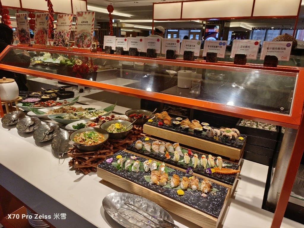 【台北吃到飽】香格里拉遠企CAFE11訪，平日午餐買一送一❤️