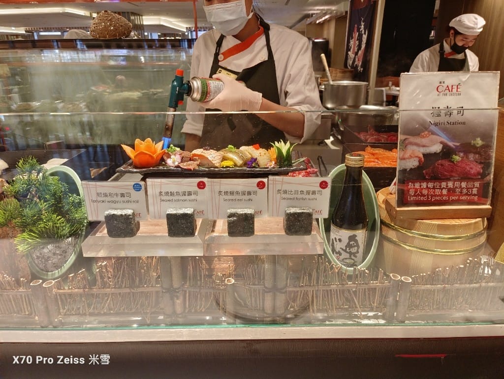 【台北吃到飽】香格里拉遠企CAFE11訪，平日午餐買一送一❤️