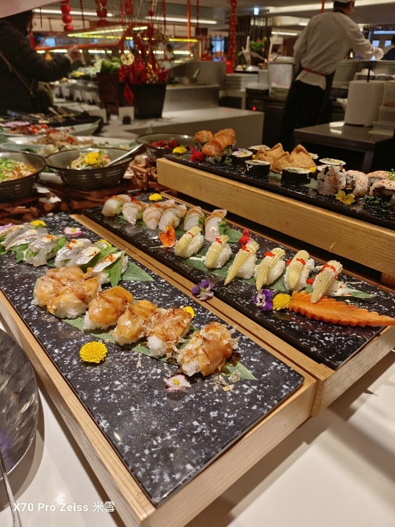 【台北吃到飽】香格里拉遠企CAFE11訪，平日午餐買一送一❤️