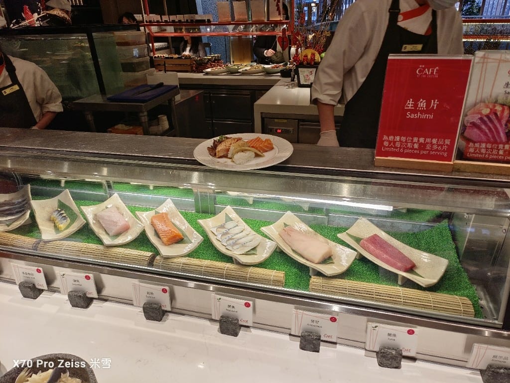 【台北吃到飽】香格里拉遠企CAFE11訪，平日午餐買一送一❤️