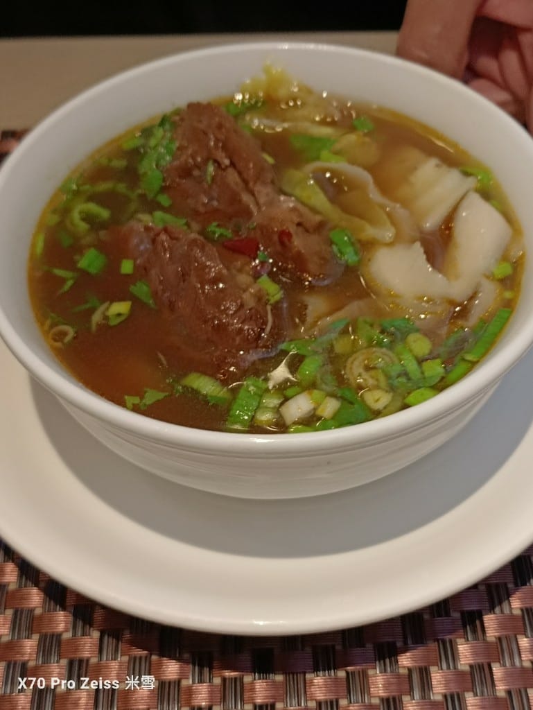 【台北吃到飽】香格里拉遠企CAFE11訪，平日午餐買一送一❤️