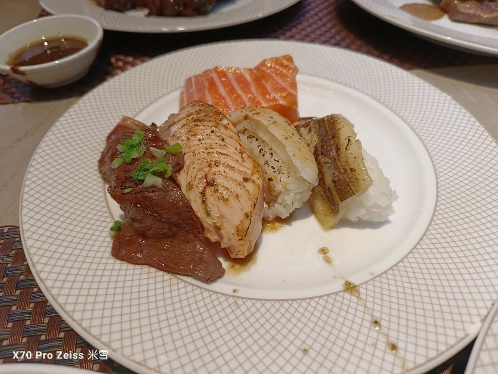 【台北吃到飽】香格里拉遠企CAFE11訪，平日午餐買一送一❤️