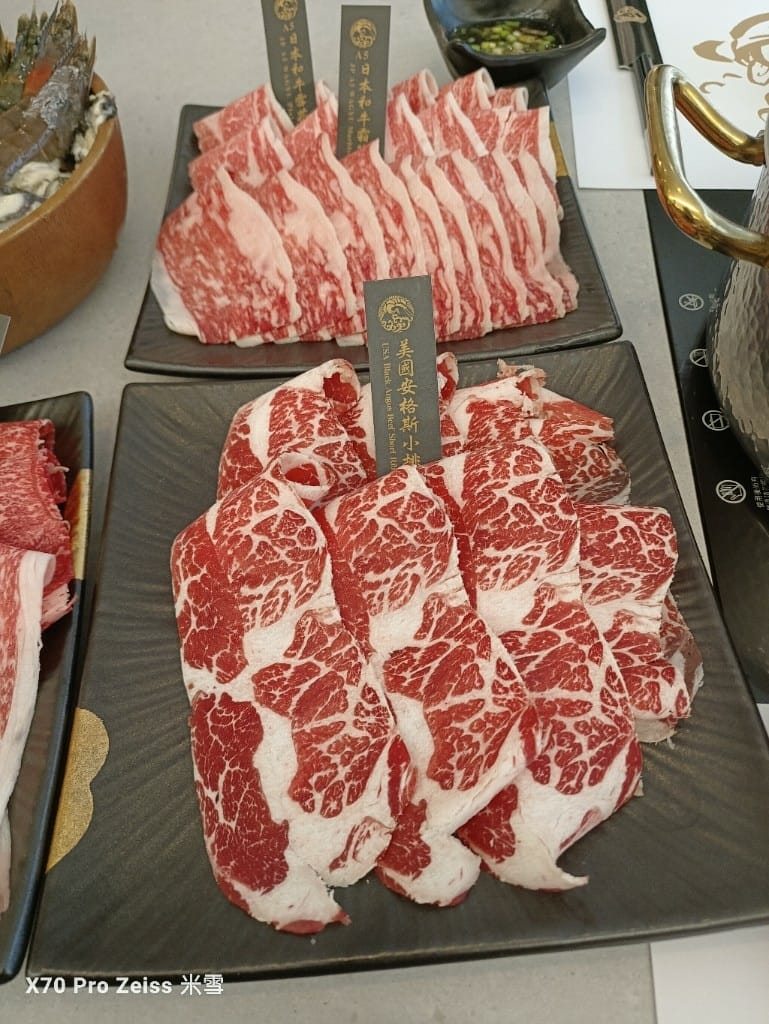 【台北吃到飽】極鶴和牛鍋物，把握開幕85折再來吃爆和牛❤️❤️❤️