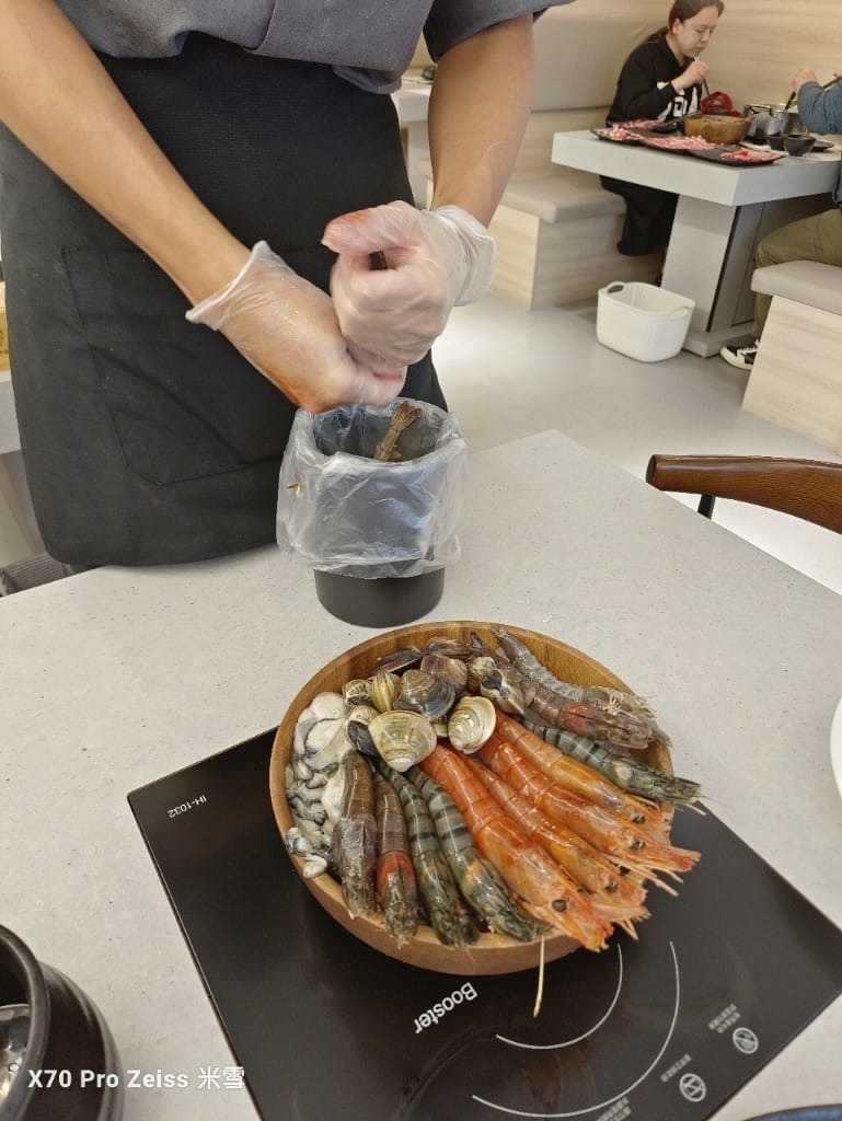 【台北吃到飽】極鶴和牛鍋物，把握開幕85折再來吃爆和牛❤️❤️❤️