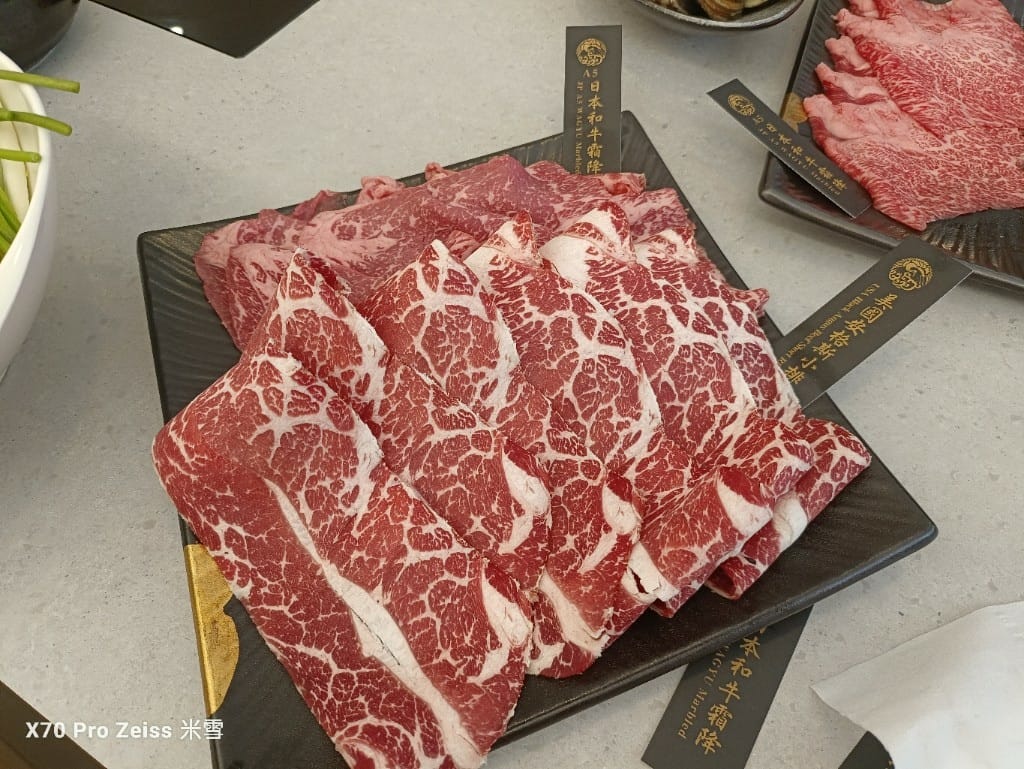 【台北吃到飽】極鶴和牛鍋物，把握開幕85折再來吃爆和牛❤️❤️❤️
