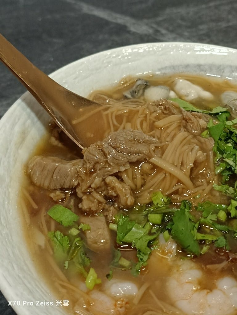 【新莊美食】撲克專業麵線新莊概念店，68折吃新麵線店家！