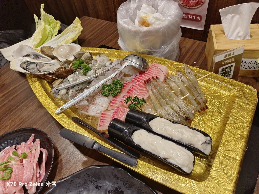 【新莊吃到飽】沐沐鍋物MUMU新莊中平店，八方悅二代店，自助吧吃到飽5訪