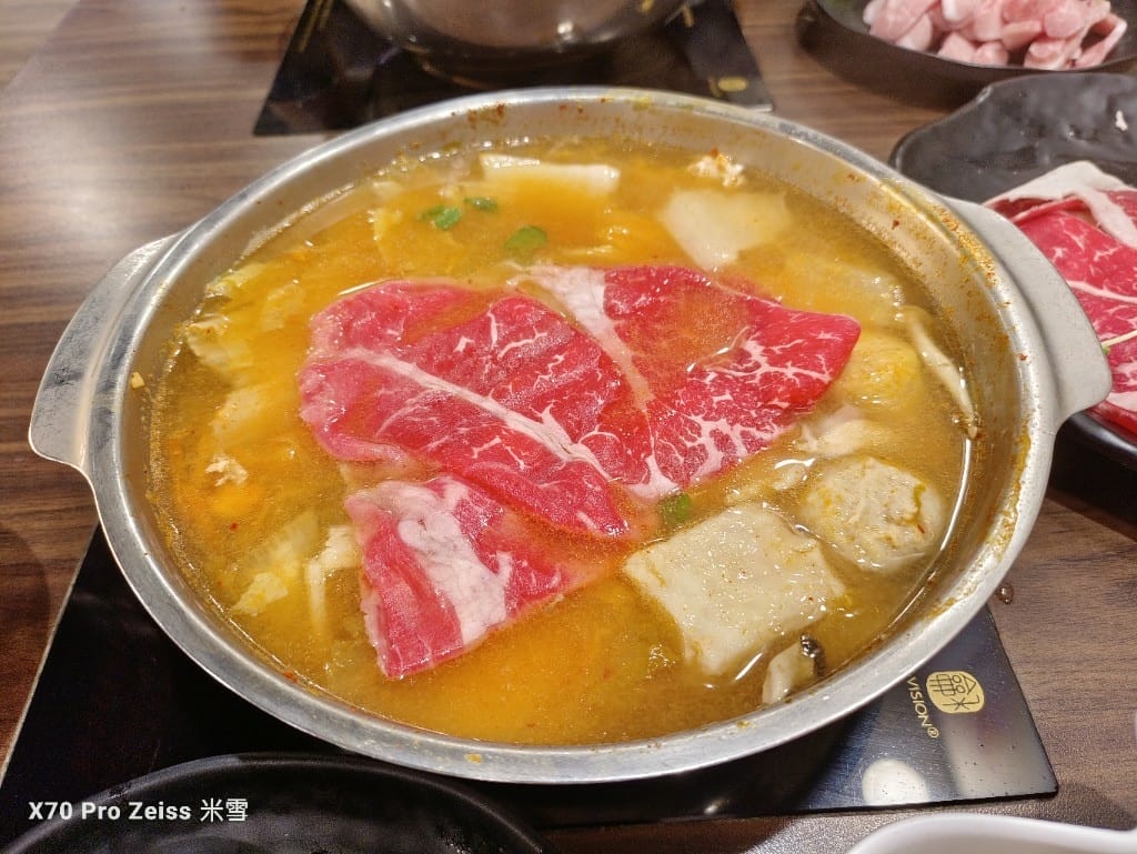 【新莊吃到飽】沐沐鍋物MUMU新莊中平店，八方悅二代店，自助吧吃到飽5訪
