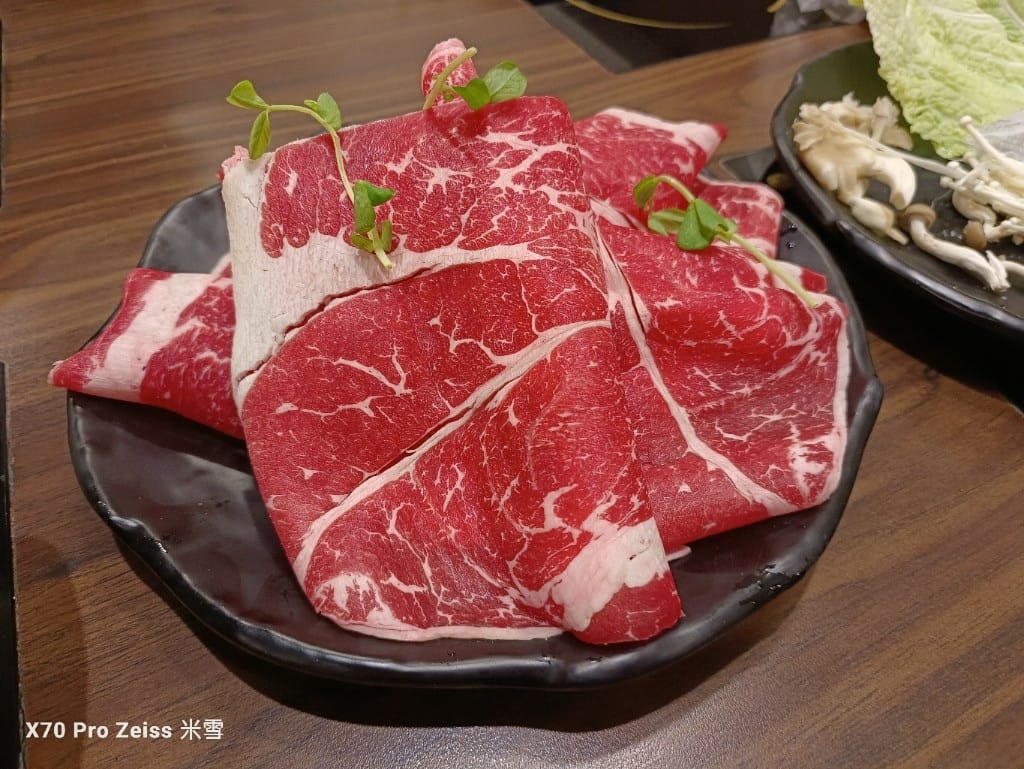 【新莊吃到飽】沐沐鍋物MUMU新莊中平店，八方悅二代店，自助吧吃到飽5訪