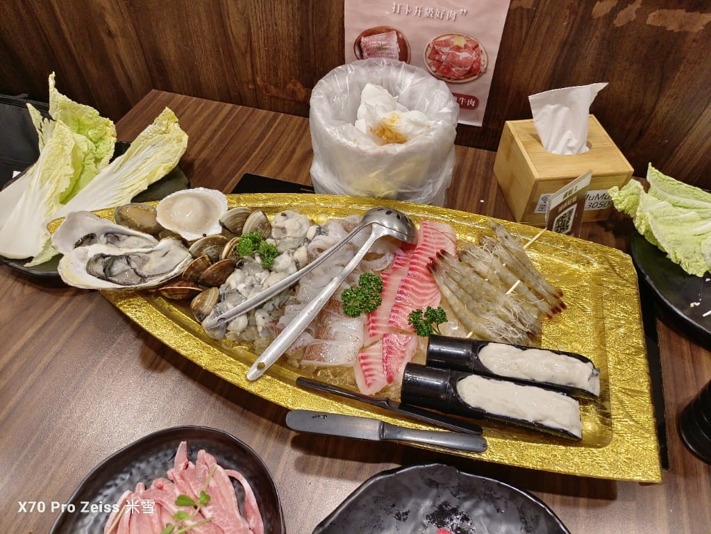 【新莊吃到飽】沐沐鍋物MUMU新莊中平店，八方悅二代店，自助吧吃到飽5訪