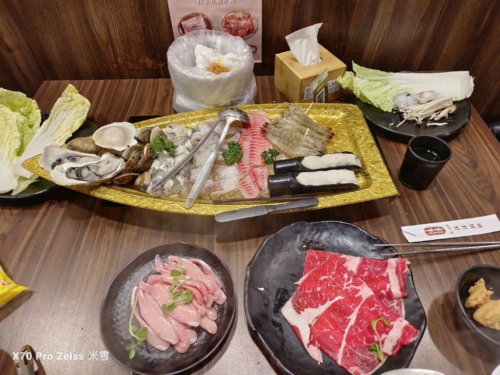 【新莊吃到飽】沐沐鍋物MUMU新莊中平店，八方悅二代店，自助吧吃到飽5訪