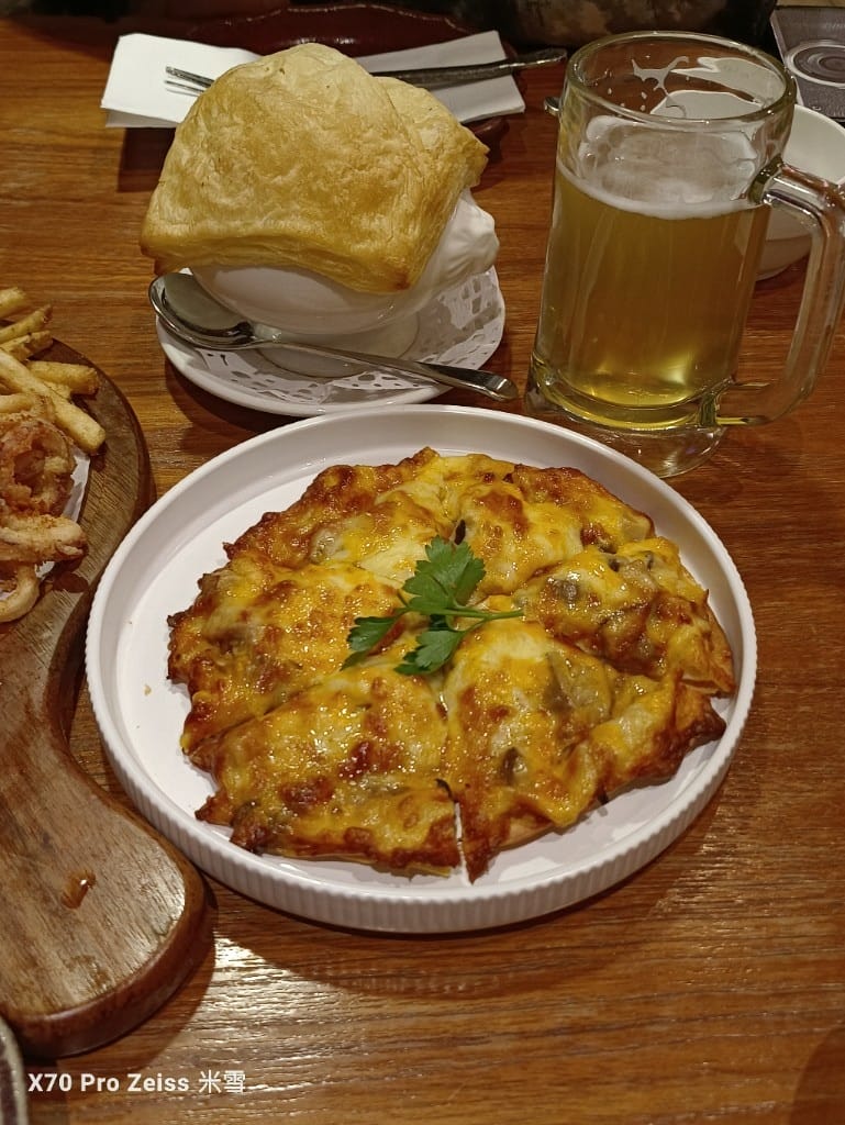 【新莊美食】金色三麥新莊晶冠店，會員壽星禮6吋蛋糕🎂🎂🎂
