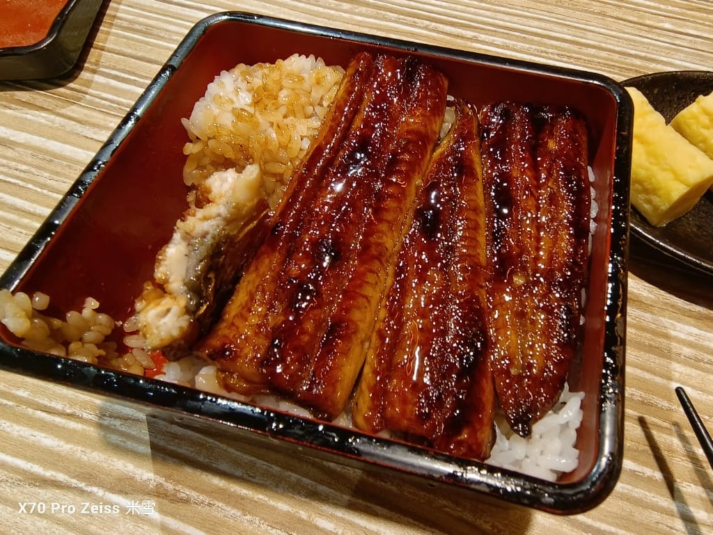 【台北美食】板前屋炭烤鰻魚飯，幾乎沒刺的美味鰻魚飯❤️