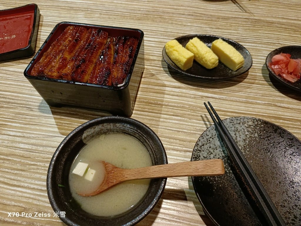 【台北美食】板前屋炭烤鰻魚飯，幾乎沒刺的美味鰻魚飯❤️