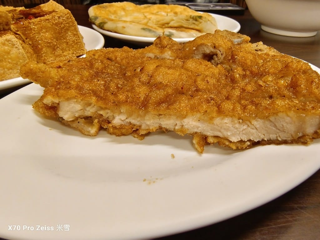 【新莊美食】溢鼎小館，再訪天津人開的道地北方麵食館，炸排骨超好吃的❤️