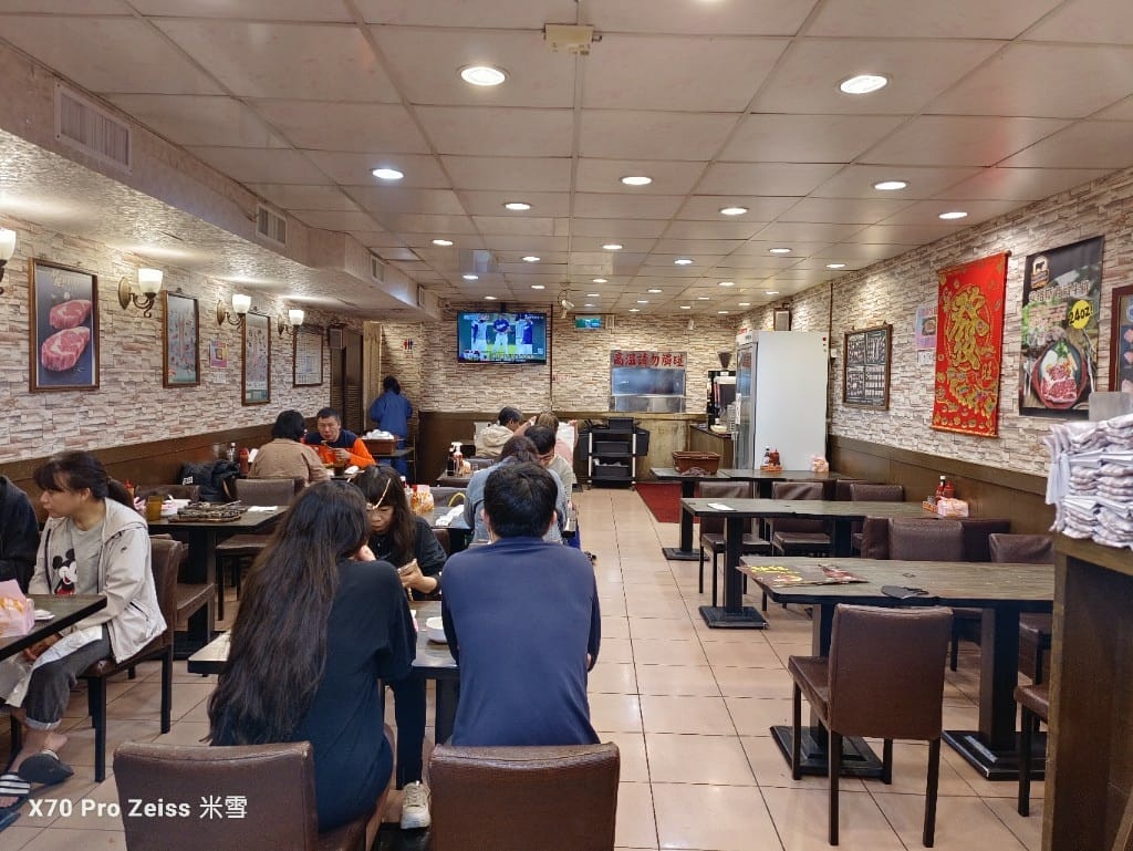 【新莊美食】祐福牛排館，在地人必吃的老牌牛排館！