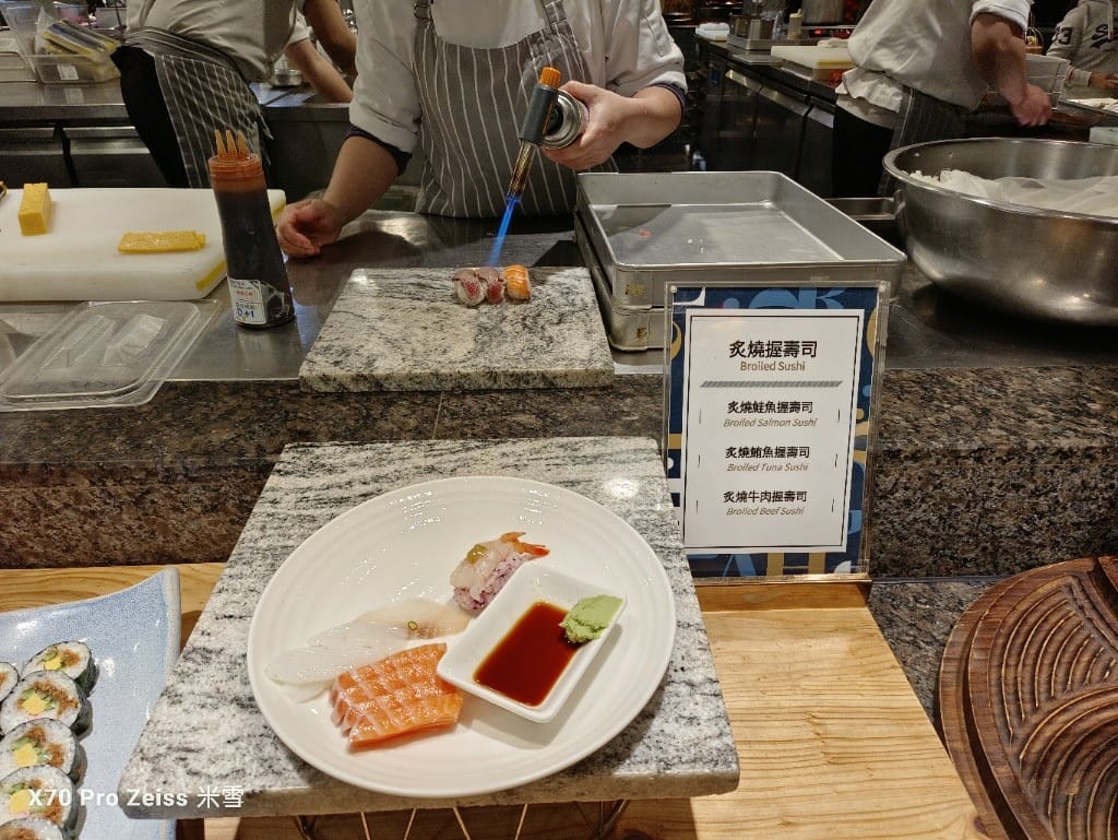 【板橋吃到飽】饗食天堂21訪板橋店，假日午餐😸