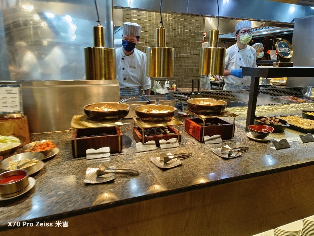 【板橋吃到飽】饗食天堂21訪板橋店，假日午餐😸