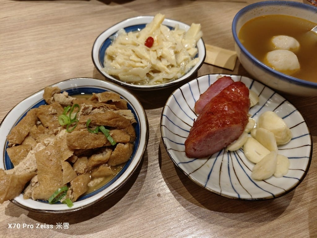 【新莊美食】忠青商行新莊宏匯店,蝦飯和排骨真好吃❤️ - 第16張圖 【新莊美食】忠青商行新莊宏匯店,蝦飯和排骨真好吃❤️
