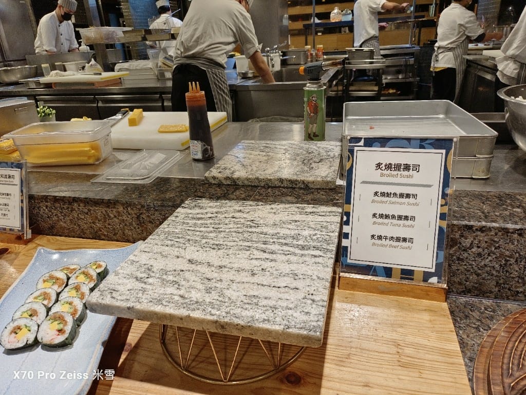 【板橋吃到飽】饗食天堂21訪板橋店，假日午餐😸
