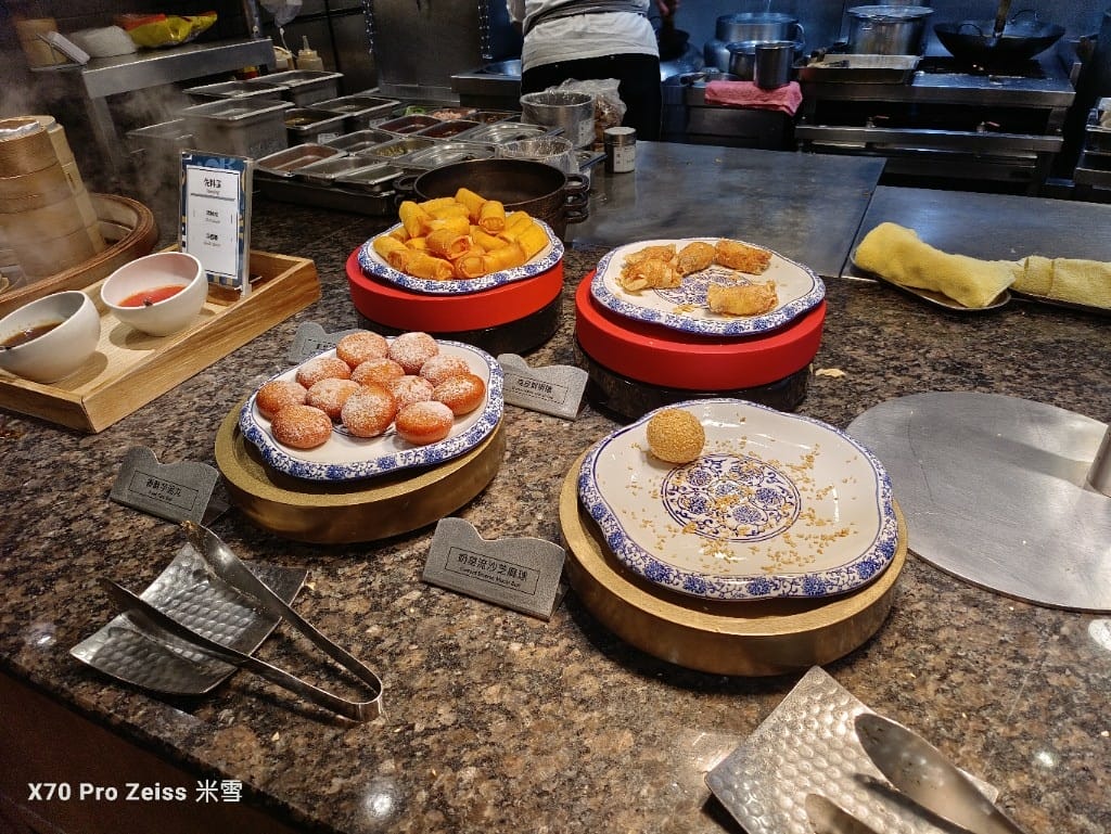 【板橋吃到飽】饗食天堂21訪板橋店，假日午餐😸