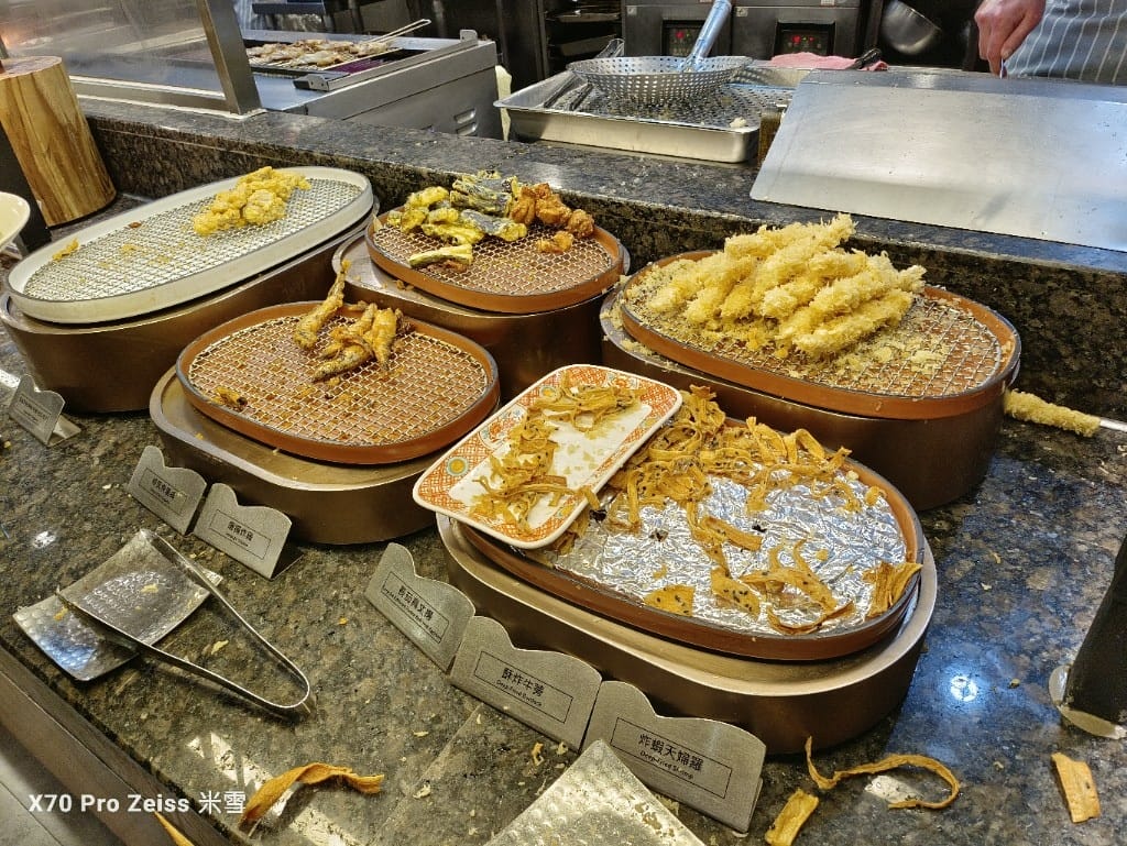 【板橋吃到飽】饗食天堂21訪板橋店，假日午餐😸