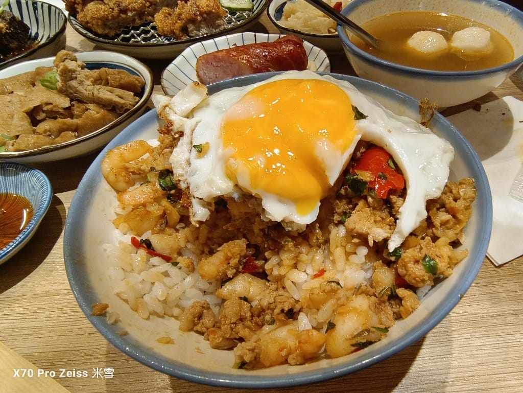 【新莊美食】忠青商行新莊宏匯店,蝦飯和排骨真好吃❤️ - 第10張圖 【新莊美食】忠青商行新莊宏匯店,蝦飯和排骨真好吃❤️