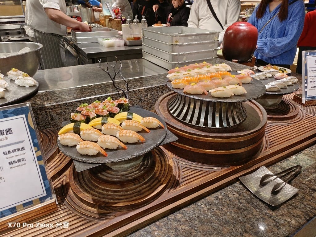 【板橋吃到飽】饗食天堂21訪板橋店，假日午餐😸