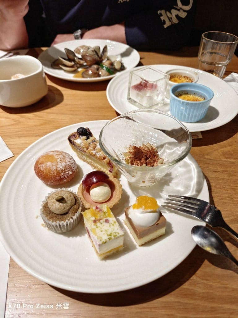 【板橋吃到飽】饗食天堂21訪板橋店，假日午餐😸