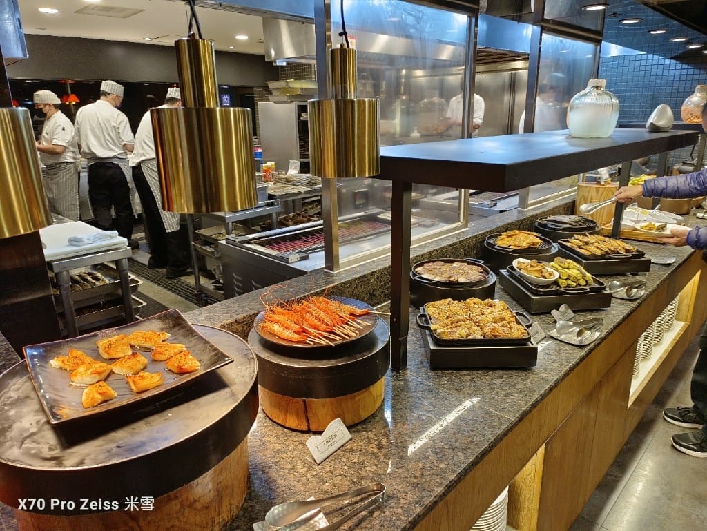 【板橋吃到飽】饗食天堂21訪板橋店，假日午餐😸