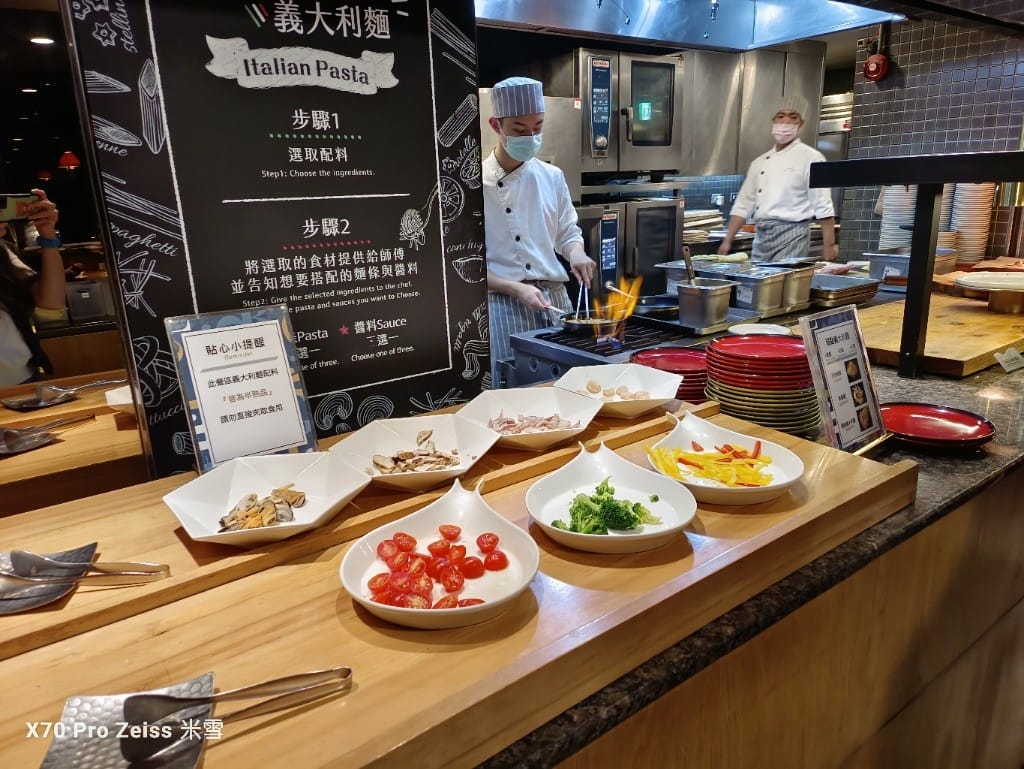 【板橋吃到飽】饗食天堂21訪板橋店，假日午餐😸