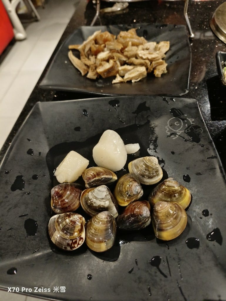 【台北吃到飽】小蒙牛頂級麻辣養生鍋西門店買一送一❤️