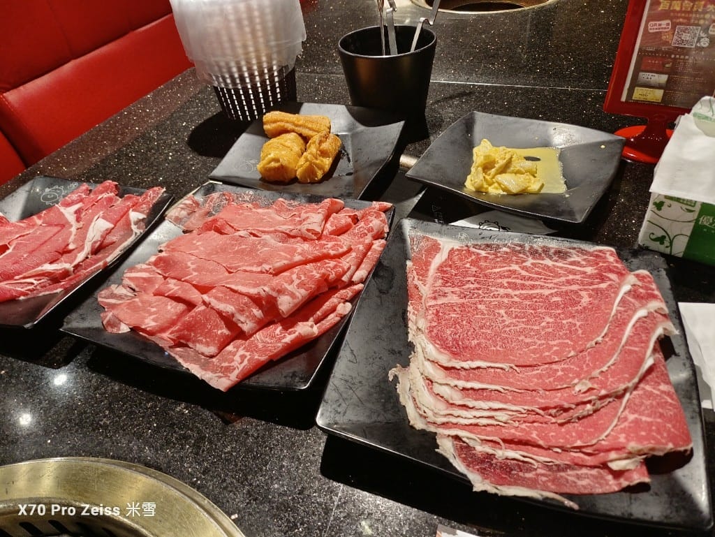 【台北吃到飽】小蒙牛頂級麻辣養生鍋西門店買一送一❤️