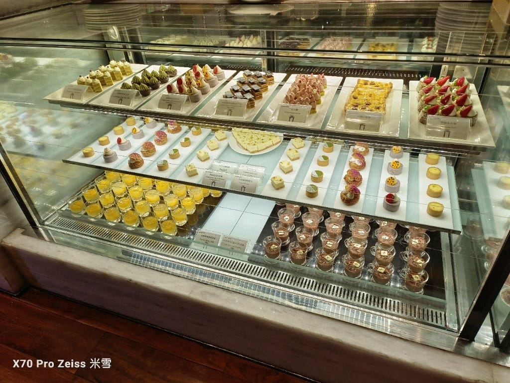 【台北吃到飽】美福彩匯晚餐28訪，金卡會員生日券買一送一❤️