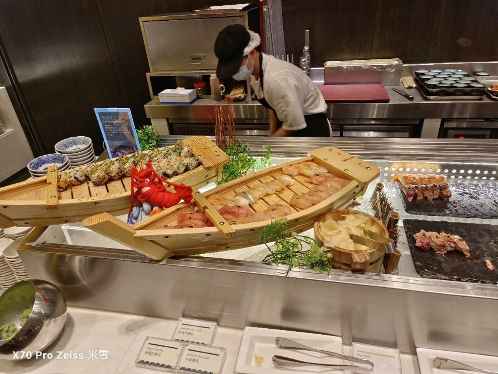 【台北吃到飽】探索廚房平日午餐25訪，半價大嗑龍蝦吃到飽❤️