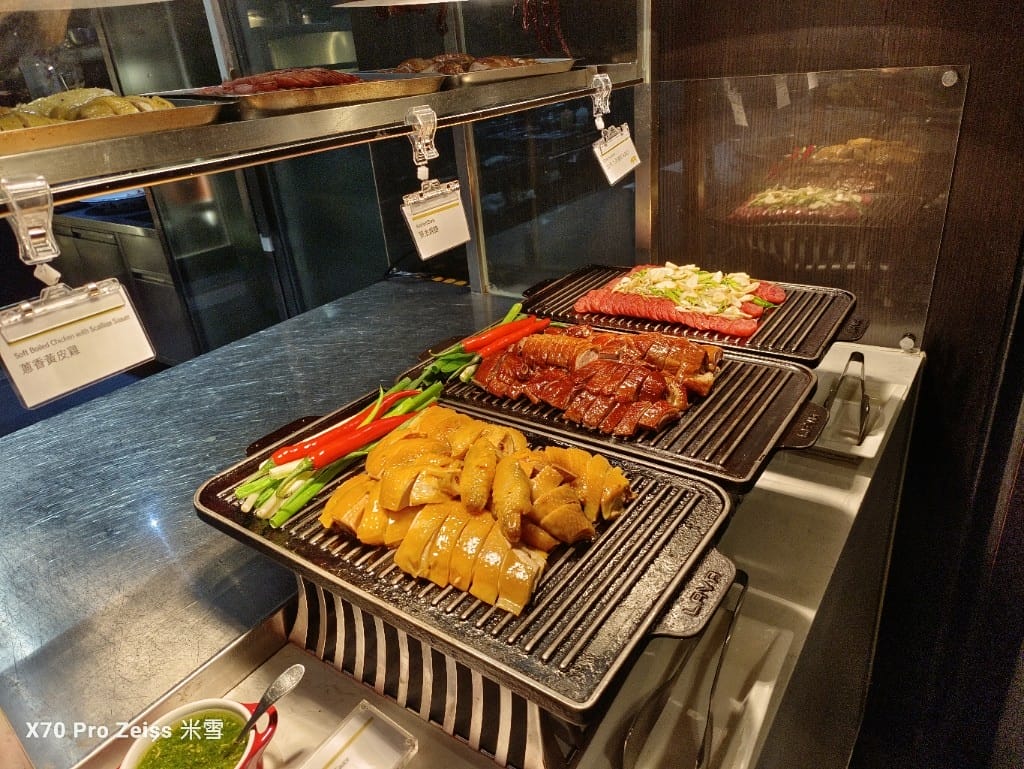 【台北吃到飽】探索廚房平日午餐25訪，半價大嗑龍蝦吃到飽❤️