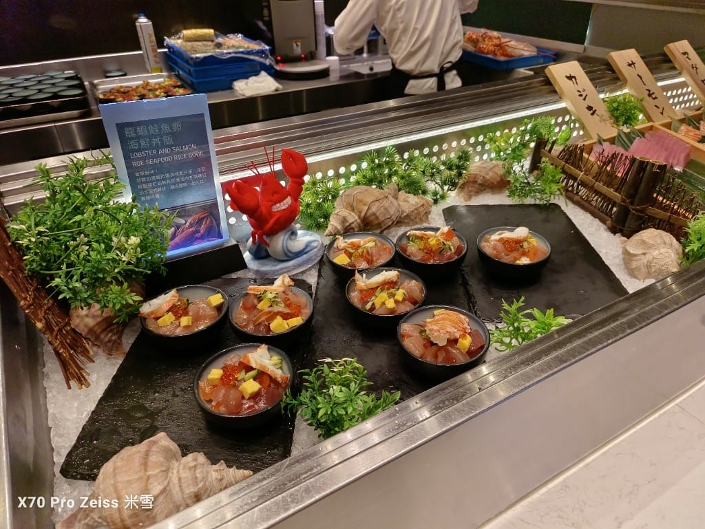 【台北吃到飽】探索廚房平日午餐25訪，半價大嗑龍蝦吃到飽❤️