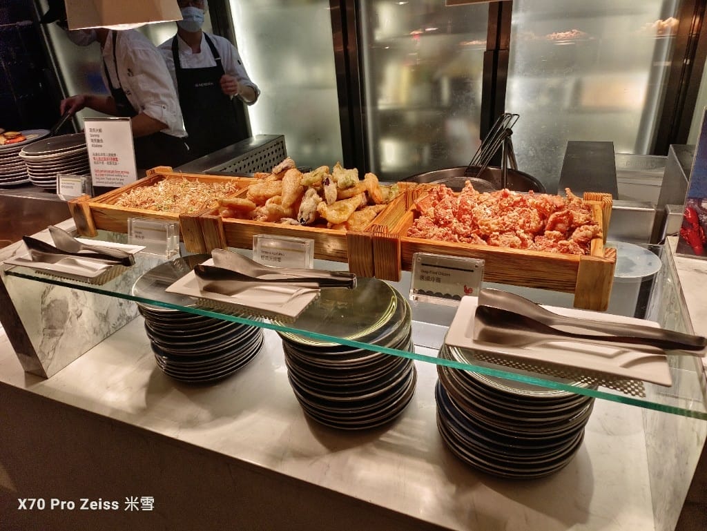 【台北吃到飽】探索廚房平日午餐25訪，半價大嗑龍蝦吃到飽❤️