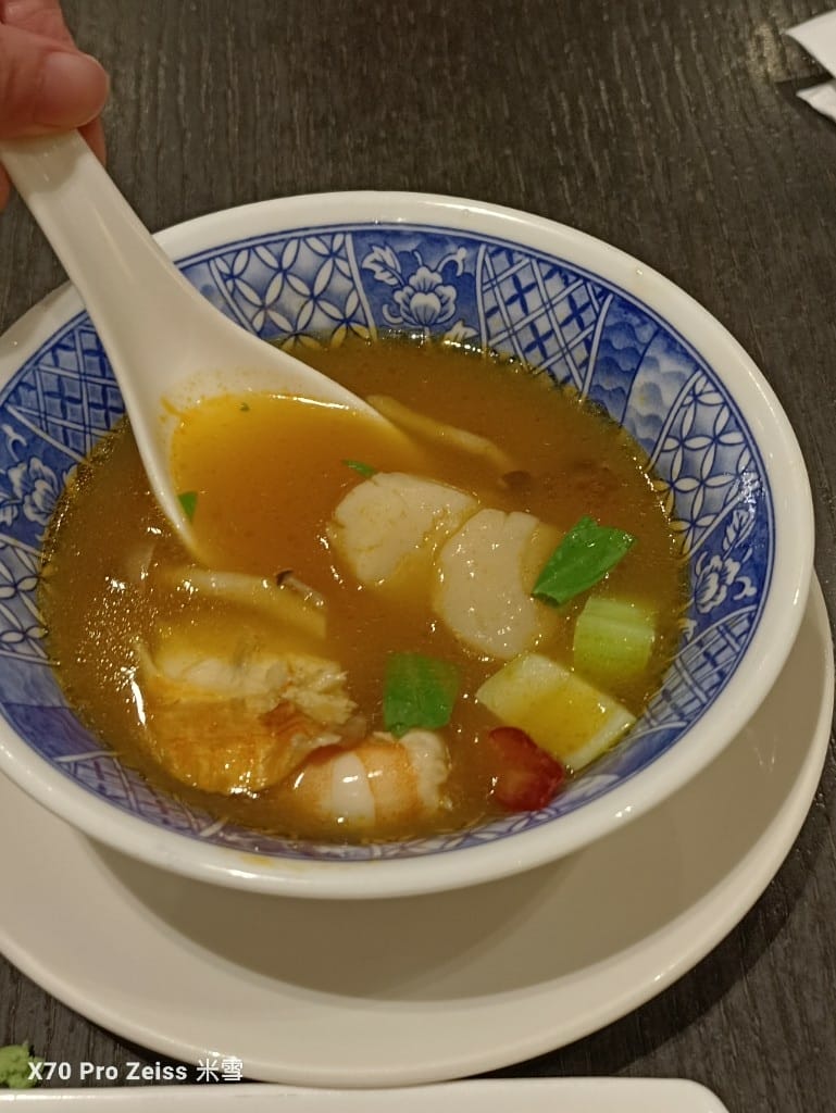 【台北吃到飽】探索廚房平日午餐25訪，半價大嗑龍蝦吃到飽❤️