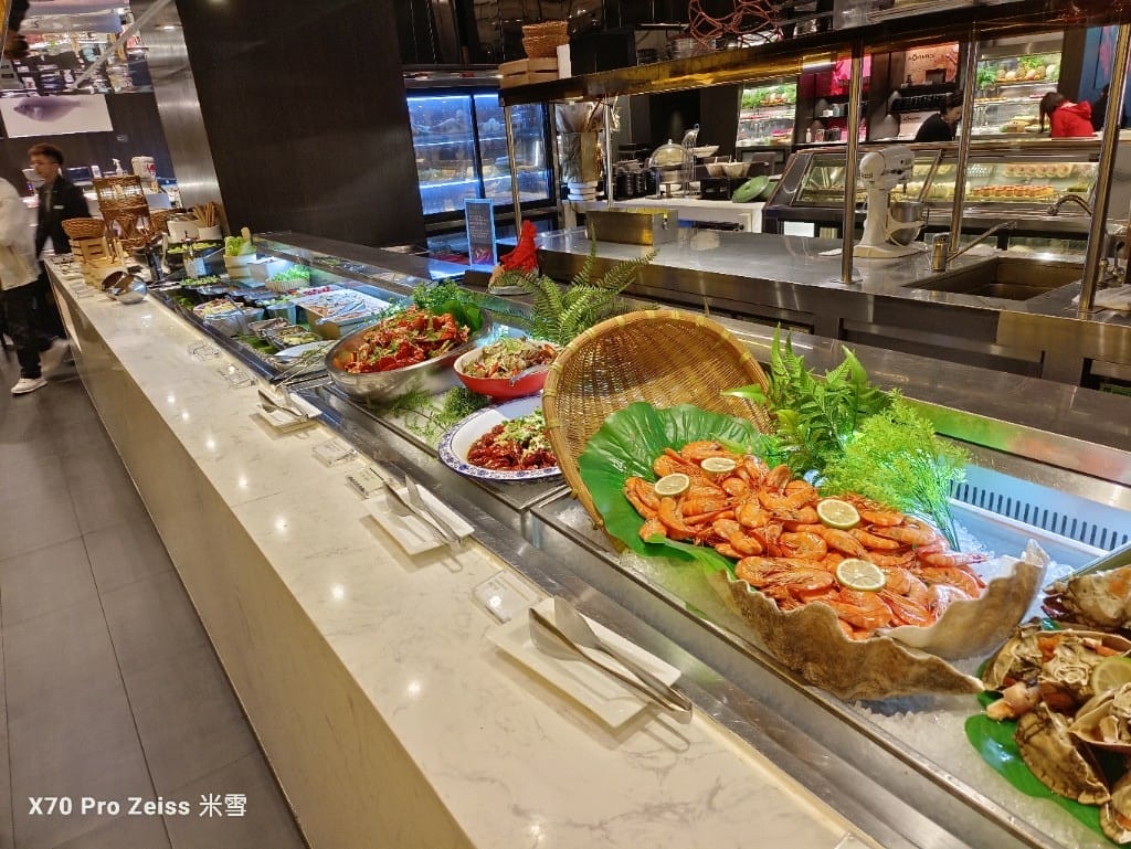 【台北吃到飽】探索廚房平日午餐25訪，半價大嗑龍蝦吃到飽❤️