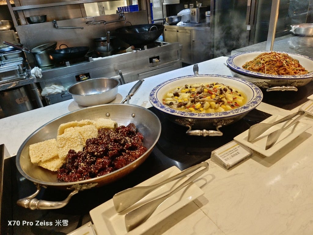 【台北吃到飽】探索廚房平日午餐26訪，半價大嗑龍蝦吃到飽❤️