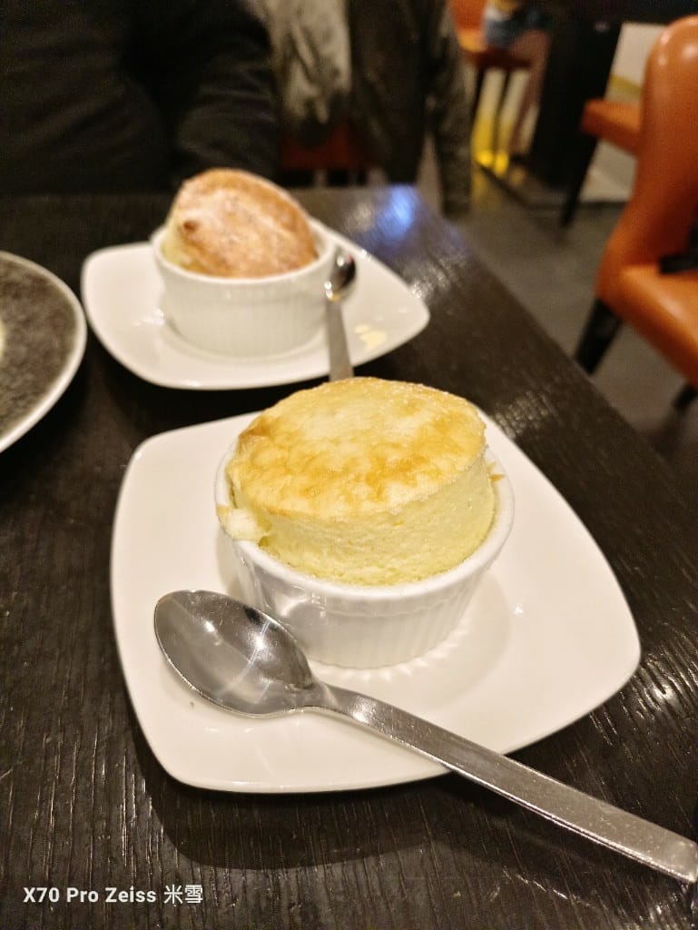 【台北吃到飽】探索廚房平日午餐26訪，半價大嗑龍蝦吃到飽❤️