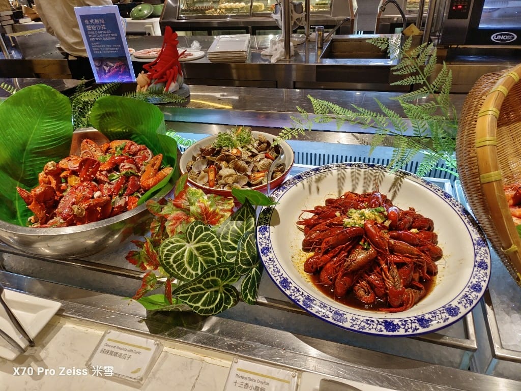 【台北吃到飽】探索廚房平日午餐26訪，半價大嗑龍蝦吃到飽❤️