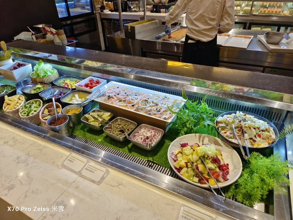 【台北吃到飽】探索廚房平日午餐26訪，半價大嗑龍蝦吃到飽❤️