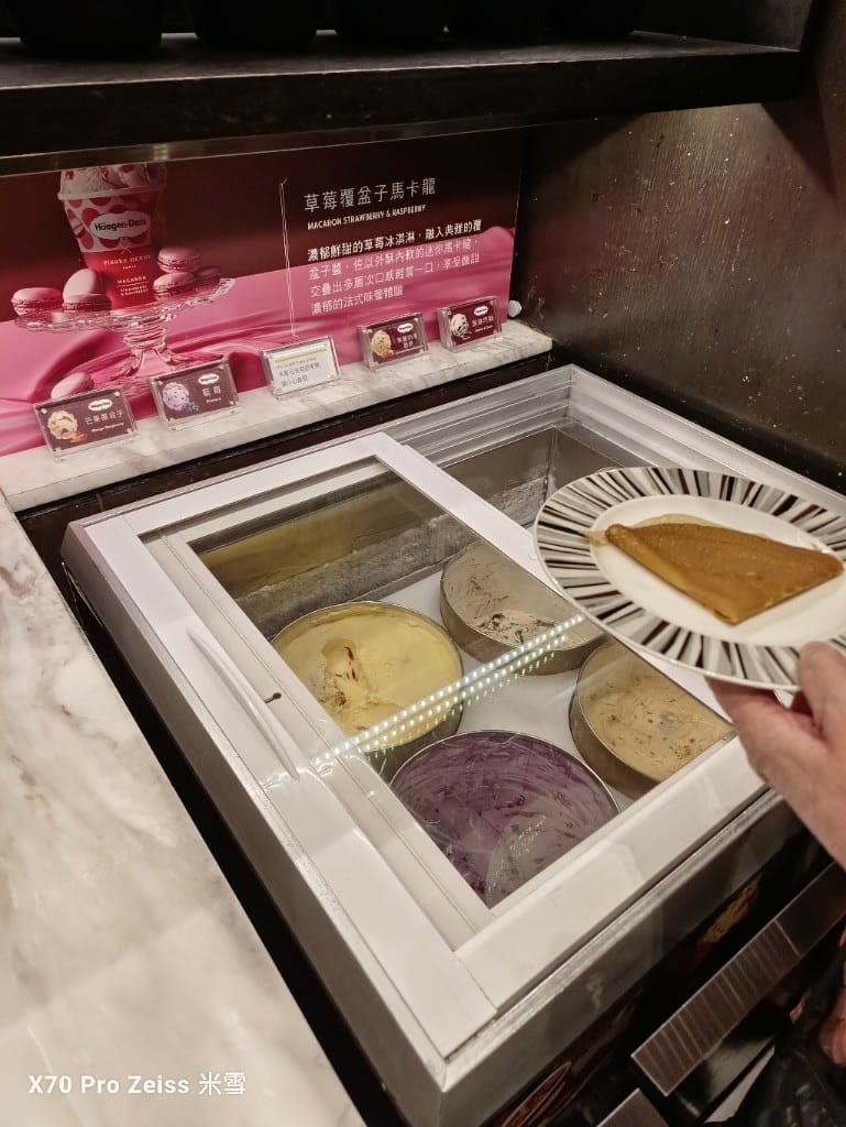 【台北吃到飽】探索廚房平日午餐26訪，半價大嗑龍蝦吃到飽❤️