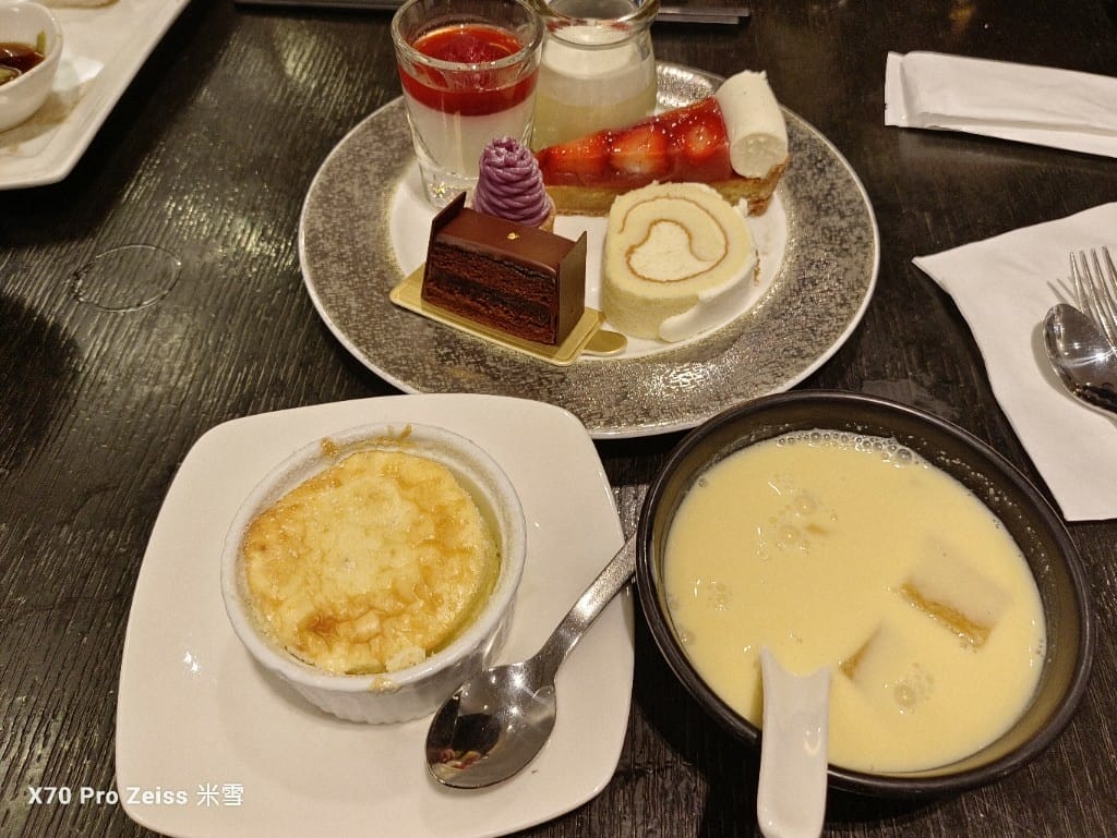 【台北吃到飽】探索廚房平日午餐26訪，半價大嗑龍蝦吃到飽❤️