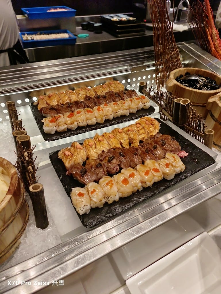 【台北吃到飽】探索廚房平日午餐26訪，半價大嗑龍蝦吃到飽❤️