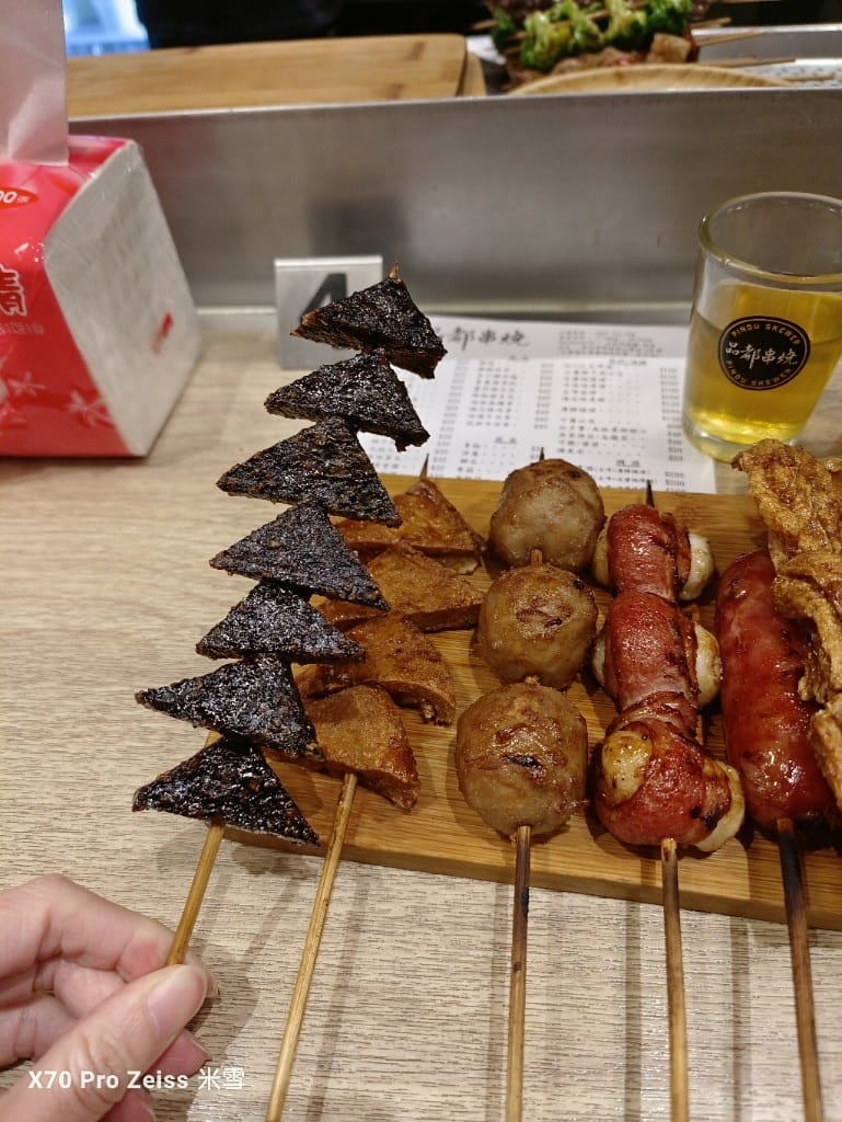 【新莊美食】品都串燒，人氣排隊名店❤️