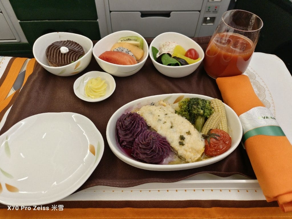 【飛上海混務餐飛機餐】國泰&長榮航空