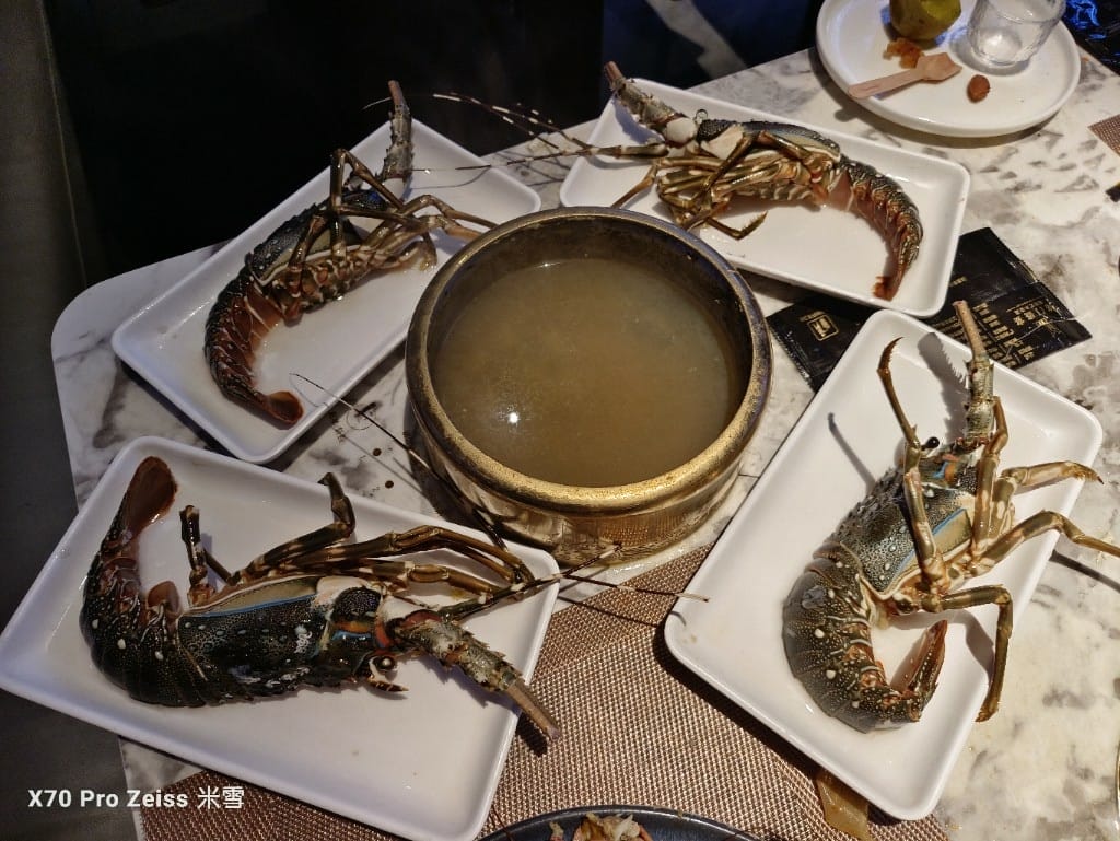 【上海美食】銘門盛宴上海店，活體龍蝦現殺現吃，各種高檔海鮮到飽再訪❤️